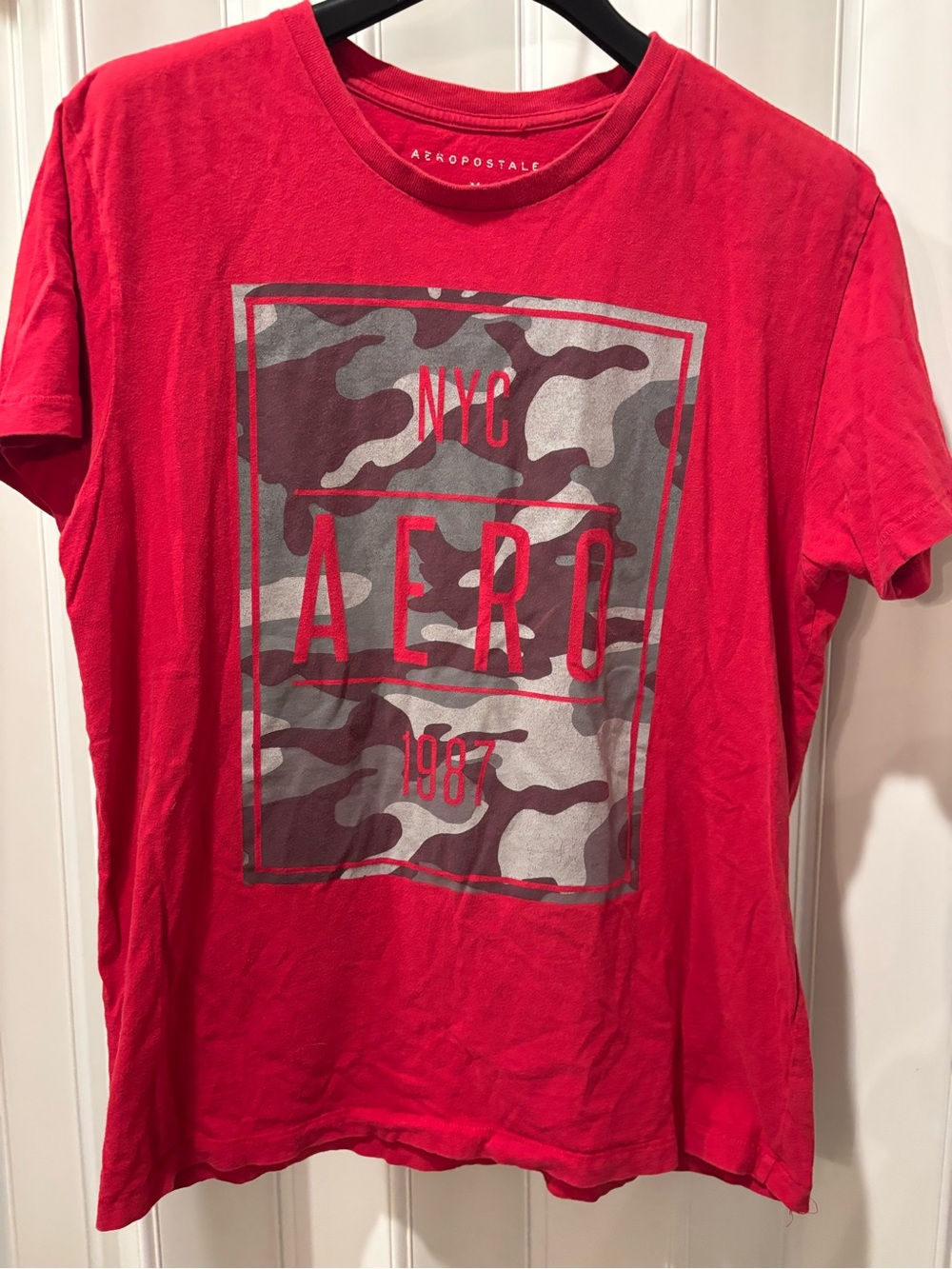 Aeropostale Men’s Red Graphic Tee – NYC AERO 1987 Size Medium